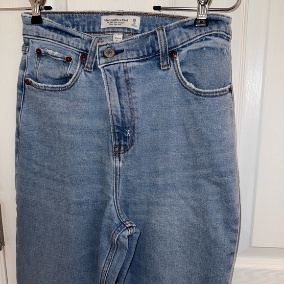 Abercrombie & Fitch Light Blue High Rise Jeans - Picture 1 of 3
